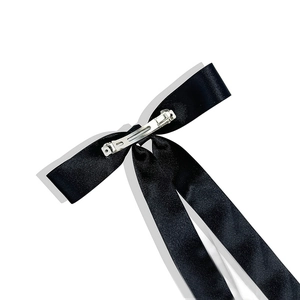 Elegante fermaglio per capelli in raso nero con nastri lunghi e clip in metallo