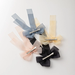 Barrettes à nœuds en organza avec longs rubans en quatre couleurs pour coiffure féminine