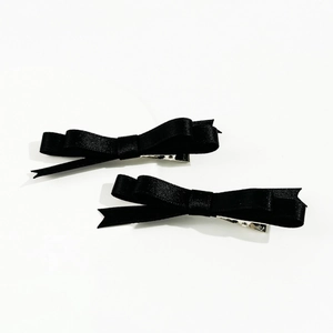 Lot de deux barrettes à nœuds noirs minimalistes avec pinces croco en métal argenté