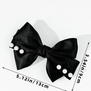 Pince à cheveux élégante en satin noir 3D avec perles blanches et dimensions 13cm