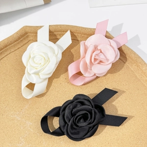 Pince à Cheveux Rose en Ruban Doux Style Coréen pour Femmes Fleur de Camélia en Satin Fait à la Main Accessoires de Coiffure