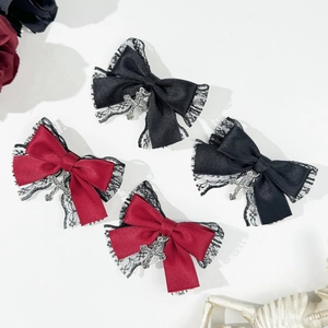 Lot de barrettes nœuds Gothic Lolita avec croix argentées en couleurs noir et rouge foncé
