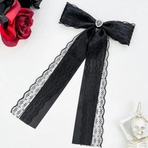 Fermaglio per capelli in pizzo nero gotico con cuore di cristallo e stile dark