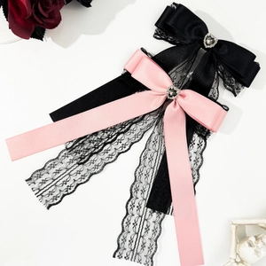 Fermagli per capelli in pizzo gotico con cuori di strass in raso rosa e nero
