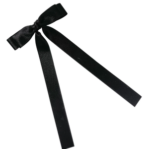 Eleganter schwarzer Satin-Schleifen-Haarclip mit langen Bändern im französischen Stil