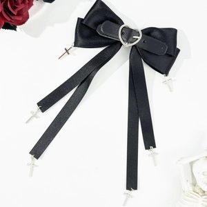 Barrette nœud satin noir gothique avec boucle cœur et pendentifs croix métalliques