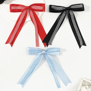 Trois barrettes nœuds en satin et vichy rouge, noir et bleu avec de longs rubans