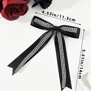 Vue détaillée du nœud en satin noir avec ruban à carreaux et dimensions du produit