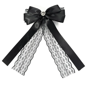 Barrette à cheveux gothique avec nœud en dentelle noire, strass cœur et rubans satin