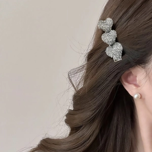 Barrette à Cheveux Brillante Triple Cœur en Strass Accessoires Cheveux Élégants en Alliage de Cristal pour Femmes Pince Bec de Canard Bijoux de Mode