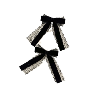 Elegant velvet hair clips set with white lace trim and black bows for women