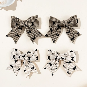 Lot de quatre barrettes à cheveux à carreaux style britannique, nœuds marron et beige