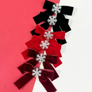 Pinces à Cheveux Nœud Papillon en Velours Flocon de Neige pour Femmes Filles Noël Nouvel An Barrettes Douces Rouge Noir Accessoires