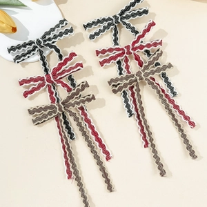 Pinces à Cheveux Nœud en Laine Tricotée à la Main Longs Rubans Bord Festonné Épingles à Cheveux Vintage Doux Accessoires