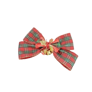 Weihnachtliche Haarklammer mit roter Karoschleife, Goldglöckchen und Stechpalmenblätter