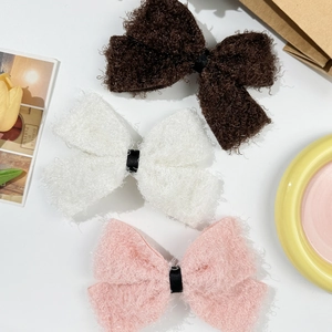 Pince à Cheveux Nœud Papillon en Peluche Douce pour Femmes Grande Épingle en Fil de Laine Accessoires de Mode