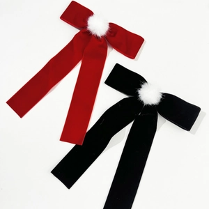Eleganti fermagli per capelli con fiocco in velluto rosso e nero e pompon bianchi