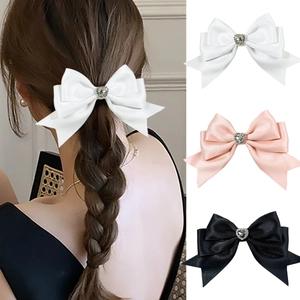 Haarspange Mit Satin-Schleife Und Herz-Strass Koreanischer Stil Süße Elegante Band-Haarnadel Für Damen Tägliche Party Haarschmuck