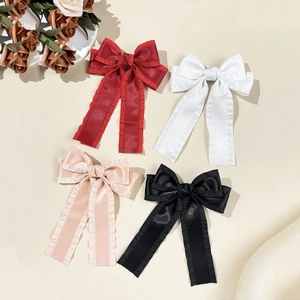 Lot de barrettes à nœuds en satin plissé avec de longs rubans en quatre couleurs élégantes