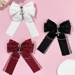 Barrettes à nœuds en dentelle gothique avec cœurs, gemmes et croix en noir, blanc et bordeaux