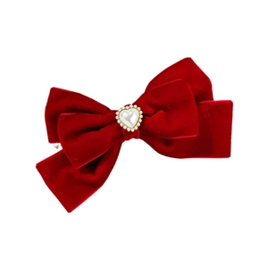 Elegante fermaglio per capelli in velluto rosso con cuore di perla e cristalli