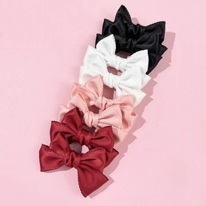 Lot de 4 chouchous à nœuds en satin style ballet en noir, blanc, rose et bordeaux