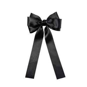 Eleganter schwarzer Satin-Haarclip mit langer Schleife und Metallfeder für Frauen