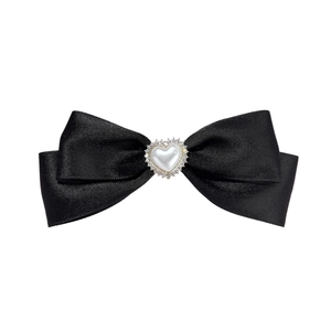 Eleganter schwarzer Satin-Haarclip mit herzförmiger Perle und funkelnden Strasssteinen
