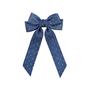 Barrette nœud en denim scintillant avec pois argentés et longs rubans élégants
