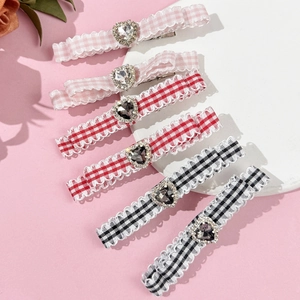 Set di 6 fermagli per capelli in pizzo a quadri con strass a forma di cuore