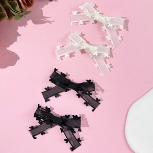 Barrettes à cheveux nœud style ballet en tulle avec bords en forme de cœur noir et blanc
