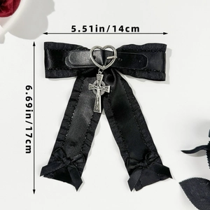 Barrette à cheveux nœud en satin noir gothique avec boucle cœur et pendentif crucifix