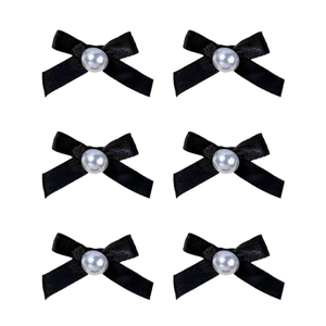 Lot de six nœuds à cheveux en soie noire avec perles blanches, disposition en grille 2x3