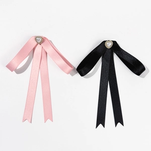Nœud papillon élégant en satin avec perle cœur et strass pour accessoires de chemise