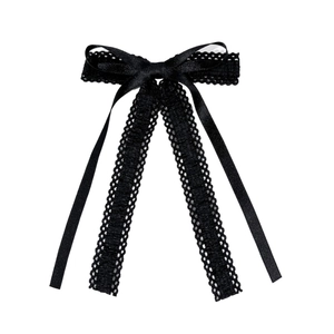 Barrette à cheveux en dentelle française avec nœud noir et longs rubans élégants