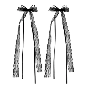 Paire de barrettes à cheveux en dentelle noire avec de longs rubans style gothique