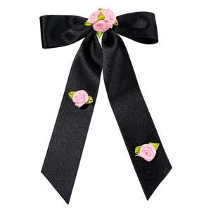 Barrette à cheveux avec nœud en satin noir, roses en tissu rose et longs rubans doux