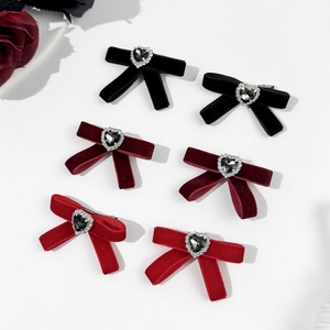 French Vintage Rhinestone Heart Velvet Bow Hair Clip Elegant Bowknot Duckbill Clip For Women Side Fringe Accessory