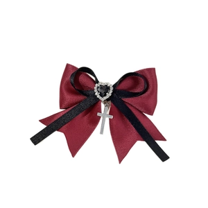 Fermaglio per capelli Gothic Lolita con raso rosso, fiocco nero e croce argento