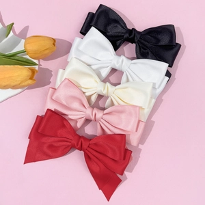 Fünfteiliges Schleifen-Haarspangen-Set aus Satin in verschiedenen eleganten Farben