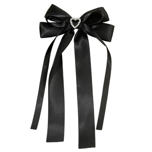Eleganter schwarzer Satin-Haarclip mit Herz-Strassstein und langen Seidenbändern