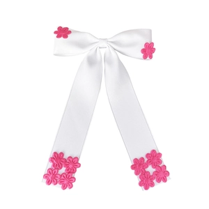 Barrette à cheveux nœud en satin blanc avec fleurs 3D roses et longs rubans