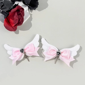 Gothic Engelsflügel Haarklammern mit rosa Schleifen, schwarzen Herzsteinen und Kreuzen