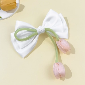 Barrette à nœud blanc élégante avec pendentifs tulipes roses et détails verts femme