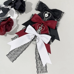 Pince à Cheveux Nœud Gothique Lolita pour Femmes Style Sombre Dentelle Papillon Avec Pendentif Croix Cœur Argenté
