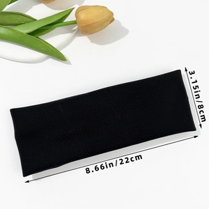 Diadema elástica negra minimalista para deporte y diario, dimensiones de 22x8cm