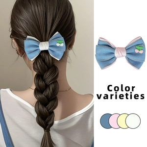 Haarspange mit Denim-Schleife, besticktem Kirschmuster und Seidenfutter in vier Farben