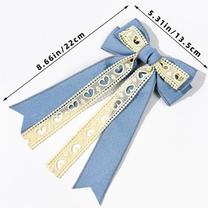 Barrette à nœud en jean et dentelle cœur pour femme avec dimensions 22cm sur 13,5cm