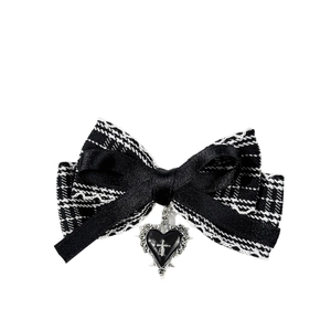Barrette à cheveux gothique à carreaux avec ruban noir et pendentif croix en cœur