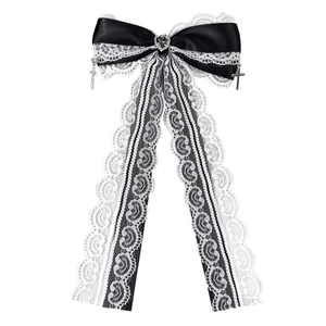 Barrette gothique en dentelle noire avec strass cœur et pendentifs croix argent
